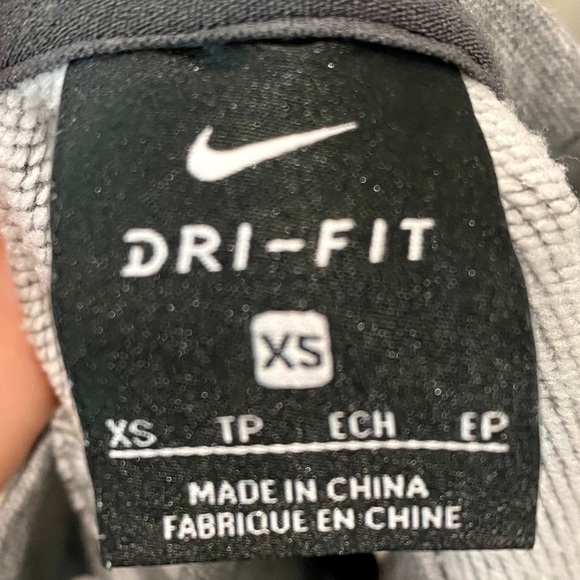 Nike Dry Fit Sweatshirt, Size Extra Small - Picture 4 of 5